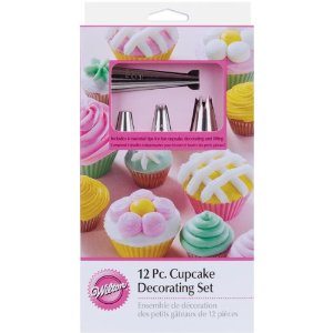 Wilton 2104-6667 12 Piece Cupcake Decorating Set